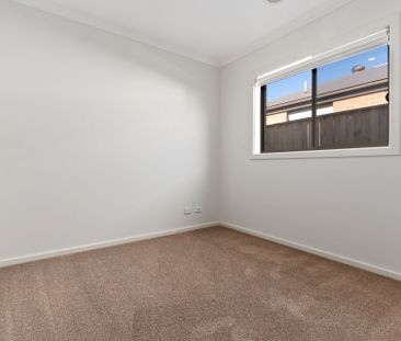 STUNNING ON SKYLARK! - Photo 5