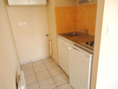 Location Appartement 1 pièce 25m² LE HAVRE 76600 - Photo 3