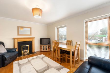 Price €2,000 pcm - Available Now - Furnished - Photo 5