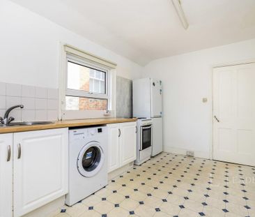 1 bedroom flat to rent - Photo 5