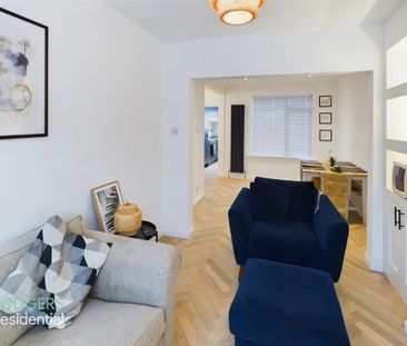 12 Park Drive, Holywood, BT18 9LW - Photo 1