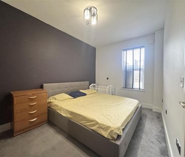 2 bedroom flat to rent - Photo 3