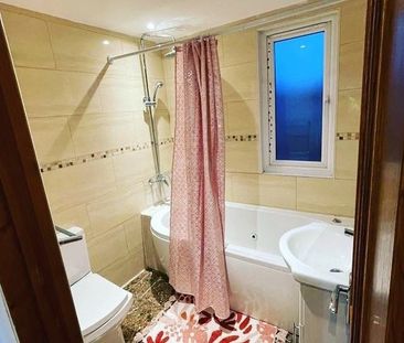 Room in a Shared Flat, Baring Road, SE12 - Photo 6