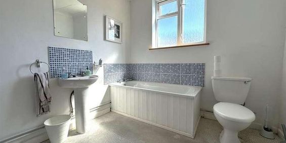 Queens Road, Gosport, PO12 - Photo 3