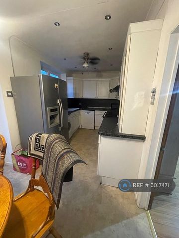 2 bedroom terraced house to rent - Photo 3