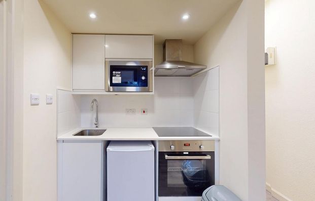 Studio to rent - Photo 1