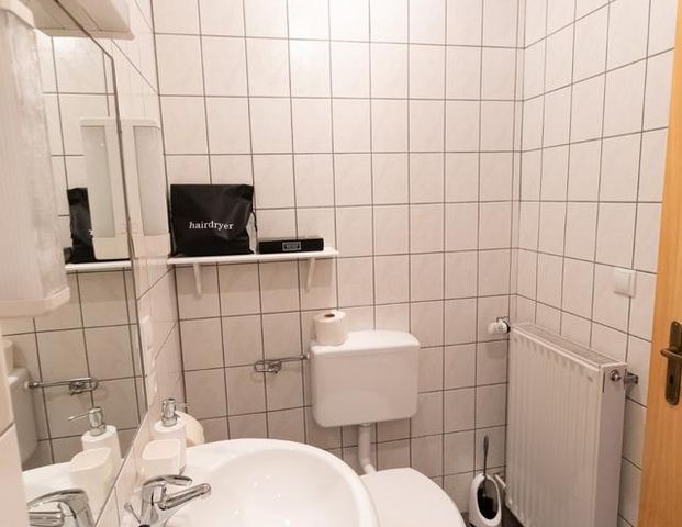 Vermiete Möblierte Zimmer mit Küche in Dernbach - Foto 1