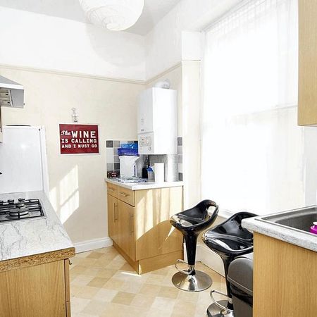 2 bedroom apartment to rent - Photo 3