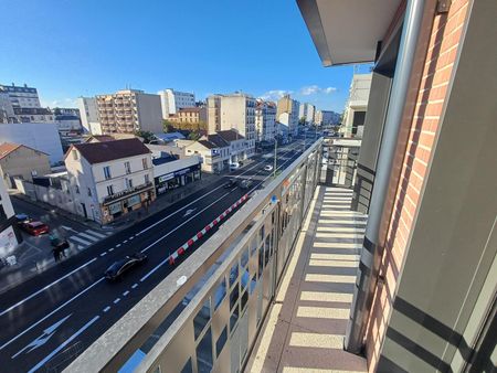 location Appartement T3 DE 75.4m² À COURBEVOIE - Photo 4