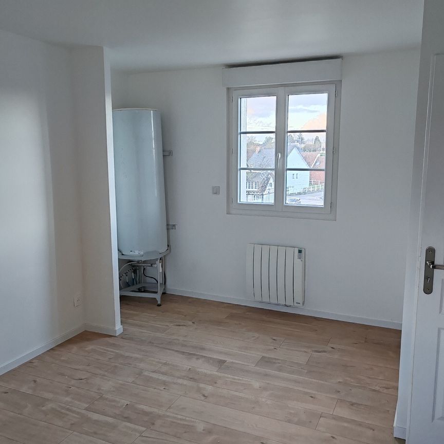 YERVILLE, Appartement triplex de 60,73 m². - Photo 1