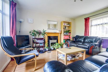 4 bedroom house of multiple occupation to rent - Photo 2