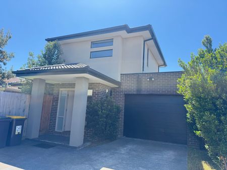 3/116 Kanooka Grove, Clayton VIC 3168 - Townhouse For Rent | Domain - Photo 3