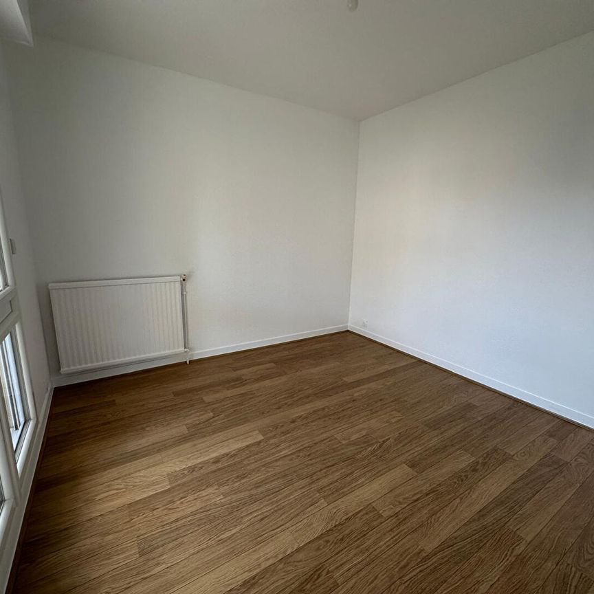 3 PIECES - CHATOU, - Photo 1