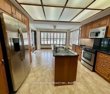 For Lease - 270 Arnold Avenue, Vaughan, Ontario - Photo 6