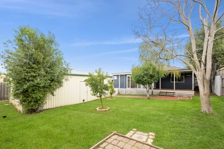 Quiet Court Location - Family Home - Photo 5