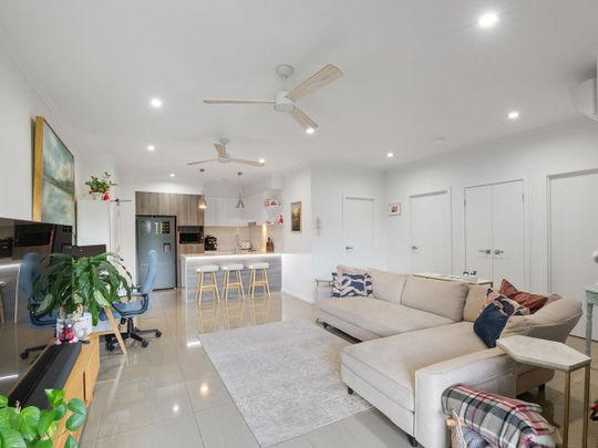 18/15 Durham Street, Coorparoo QLD 4151 - Apartment For Rent | Domain - Photo 1