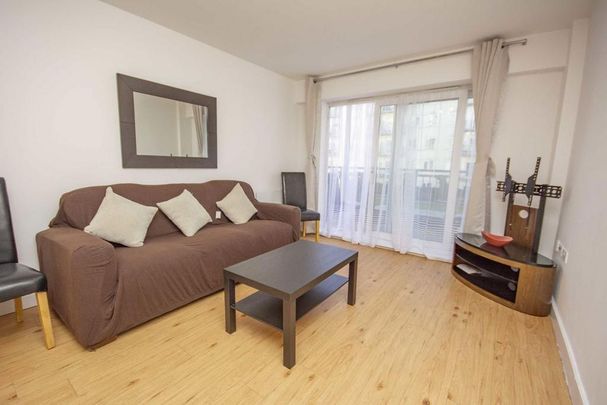2 bedroom flat to rent - Photo 1