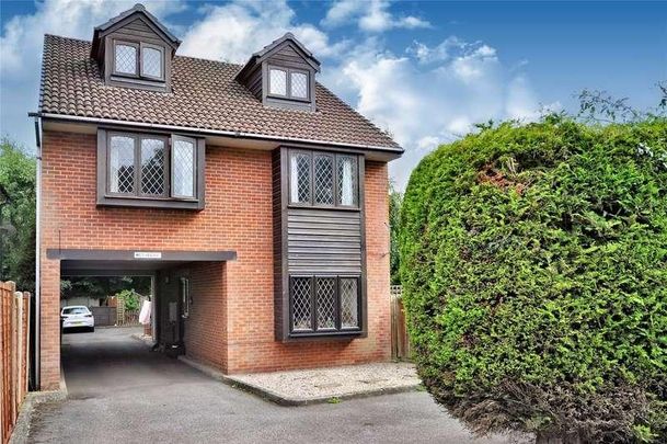 Yew Tree Road, Witley, Godalming, Surrey, GU8 - Photo 1