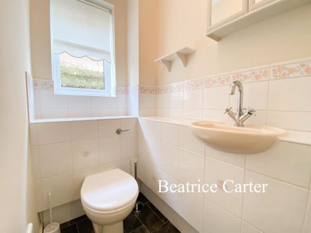 4 bedroom detached house to rent - Photo 4