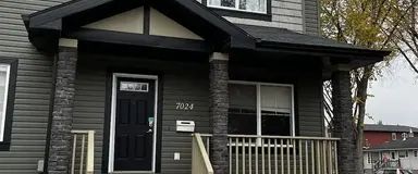 4 Bed, 3.5 bath Triplex in Hazeldean | 7024 93 Street Northwest, Edmonton - Photo 1