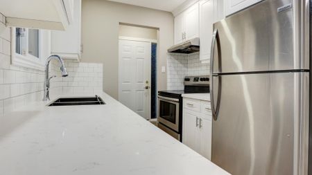 For Lease - 55 Silver Aspen Crescent Unit# #UPPER, Kitchener, Ontario - Photo 3