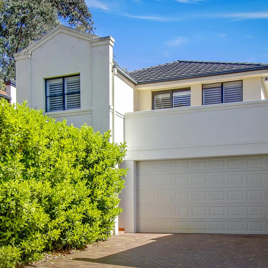 112 Linden Way, - Photo 1