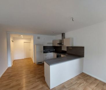 EBK / Balkon / Badewanne - Photo 2