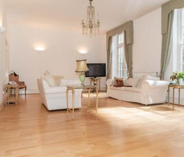 3 bedroom apartment to rent - Photo 2