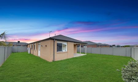 Modern Stunning Family Home! - Photo 5