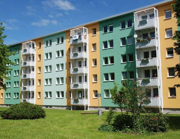 Modernisierte 3-Raum-Wohnung mit Balkon - Foto 1