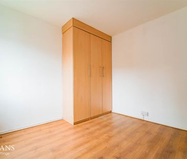 Kent Street, Pendlebury - Photo 3