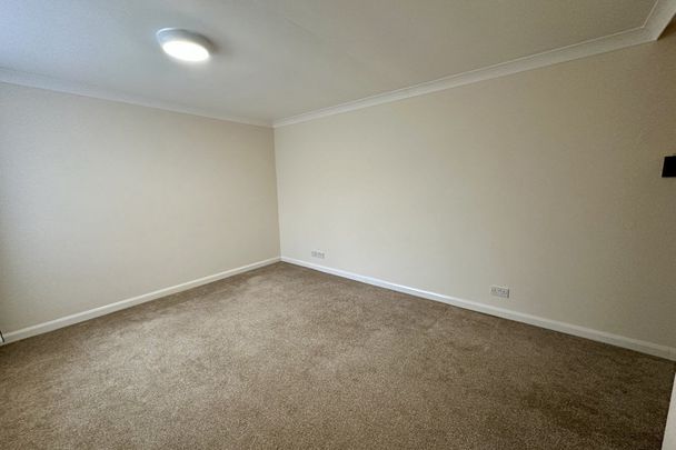 Ferry Lane - Photo 1