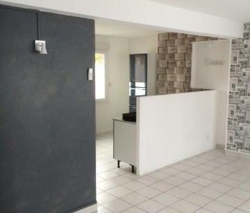 COURRIERES, centre-ville, grand T5 à 740 euros - Photo 2
