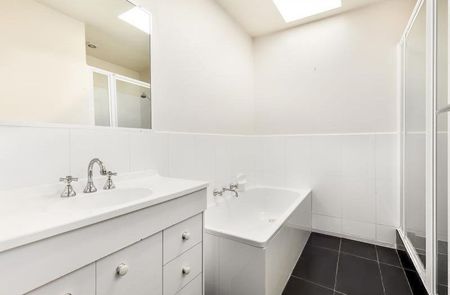 3/529 Balcombe Road, Black Rock VIC 3193 - Apartment For Rent | Domain - Photo 4