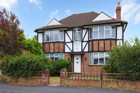 Wolsey Drive, Walton-On-Thames, Surrey, KT12 - Photo 3