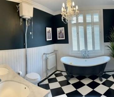 4 bedroom semi-detached house to rent - Photo 6