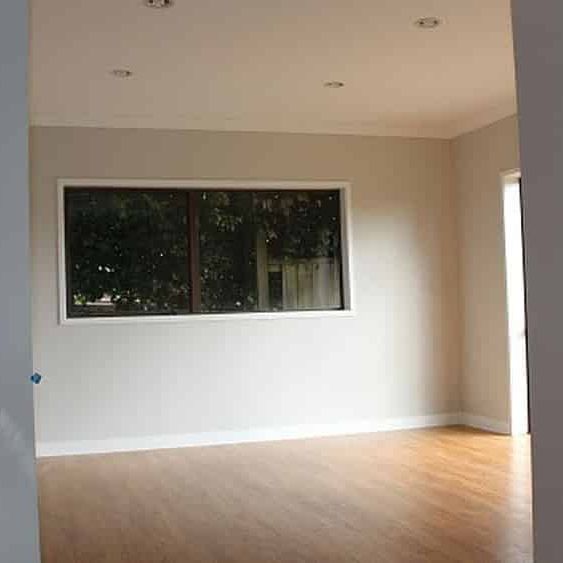 Well-Maintained 2-Bedroom Ground-Floor Flat - Photo 1