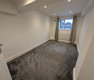 2 bedroom ground floor flat to rent - Photo 2