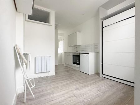 Studio to rent - Photo 2