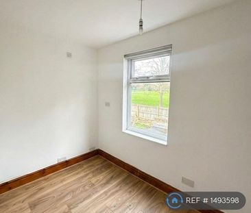 4 bedroom terraced house to rent - Photo 4