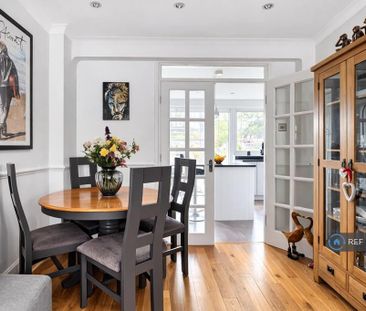 3 bedroom semi-detached house to rent - Photo 4