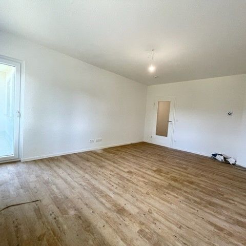 *Erstbezug nach Sanierung*Balkonwohnung*grüne Siedlung* - Photo 1