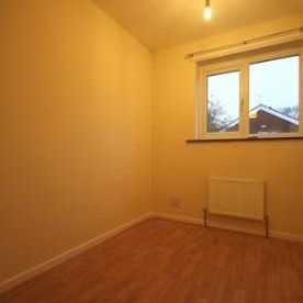 3 bedroom property to rent in Worcester - Photo 1