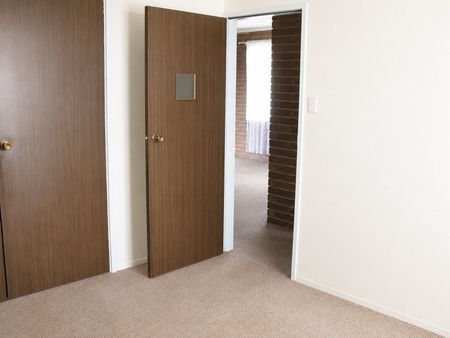 1 Bedroom Flat - Convenient Location & Comfortable Living - Photo 4