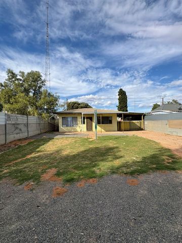 Charming Freestanding Home Close to CBD - Photo 3