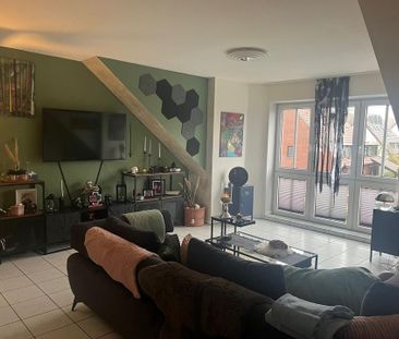 Schöne 2 Zi Whg im gepflegten Haus, großzügig, mit Gartennutzung - Photo 1