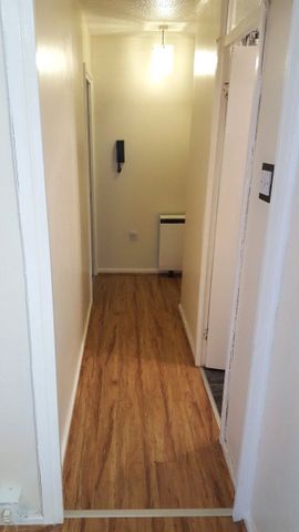 Dawes Close, Stoke, Coventry, West Midlands, CV2 - Photo 3