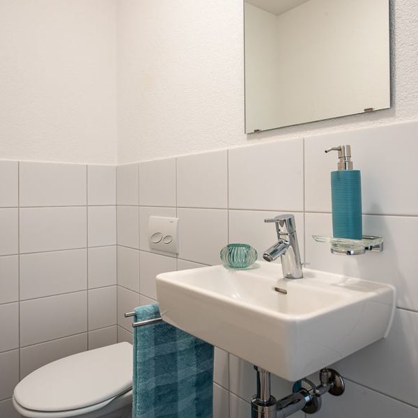 "Den Feierabend auf dem gedeckten Sitzplatz geniessen" - Foto 1