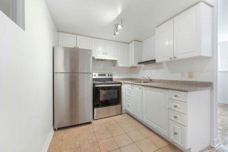 For Lease - 1407 Dupont Street Unit# 112, Toronto, Ontario - Photo 3