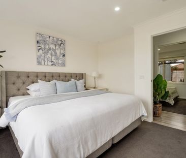 Comfortable Family Home in a Convenient Meadow Heights Location - Photo 6